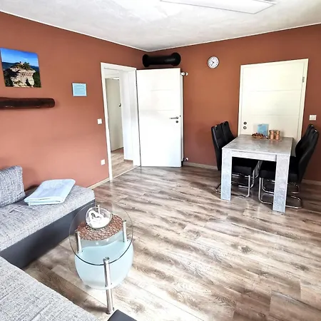 Ferienwohnung Im Erdgeschoss Direkt Am Rad- Und Spazierweg Silz (Rhineland-Palatinate)